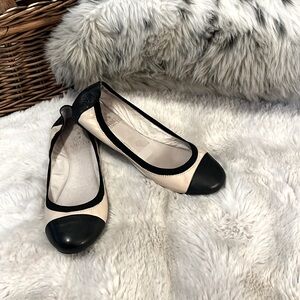 Vince Camuto Two Tone Cream Leather Black Cap Toe Elisee Ballet Flats Shoes 6M